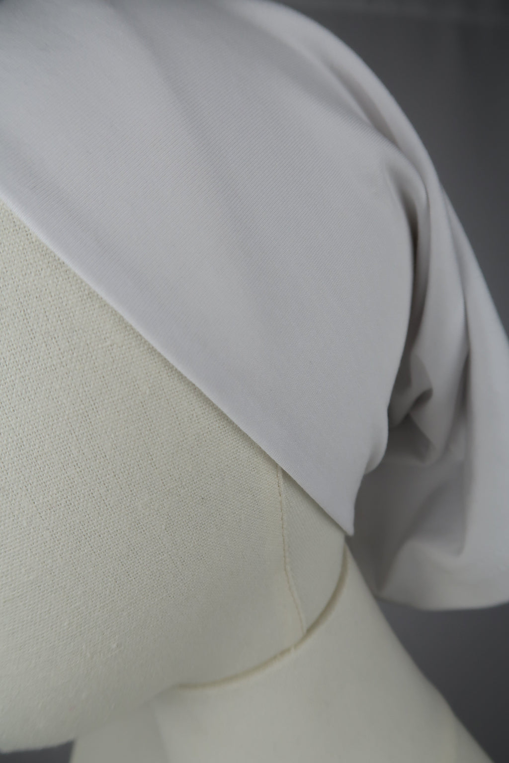 White Silk-Lined Tube Undercap