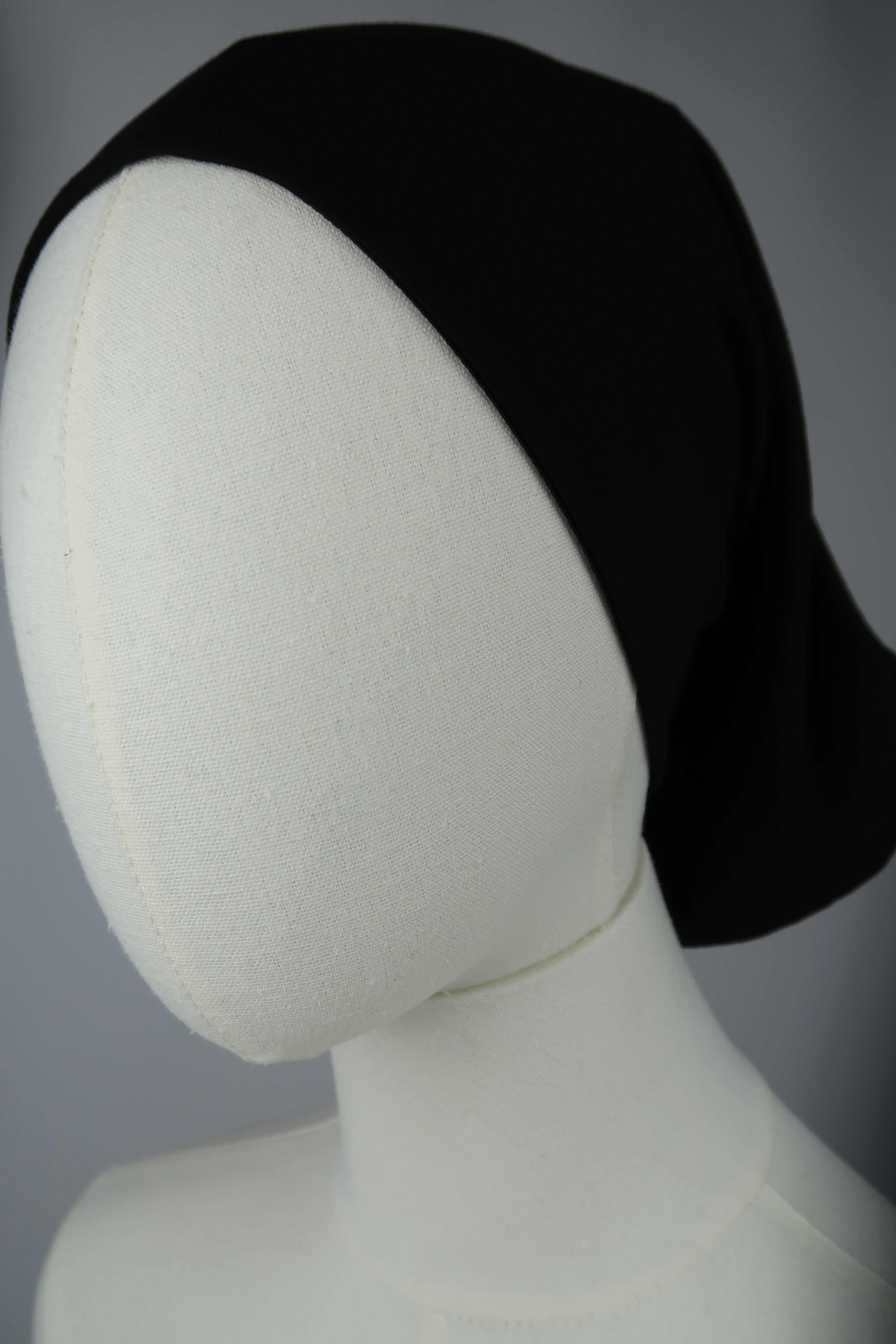 Black Silk-Lined Tube Undercap