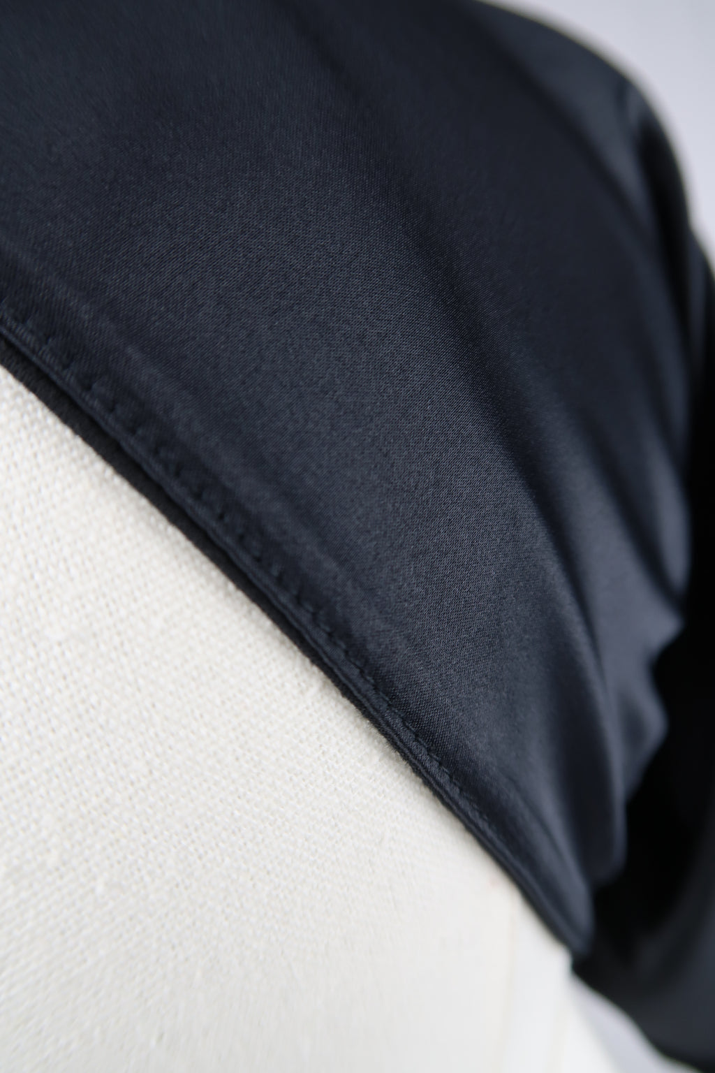 Black Silk-Lined Tube Undercap